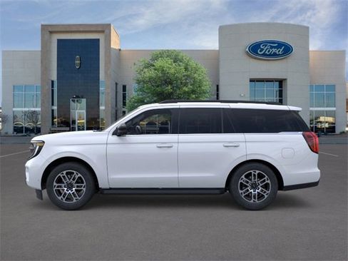 New 2025 Ford Expedition Active image 3