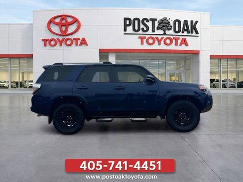 Used 2023 Toyota 4Runner SR5 Premium w/ Moonroof Package AWD/4WD image 10