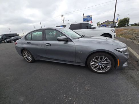 Used 2023 BMW 330e xDrive image 5