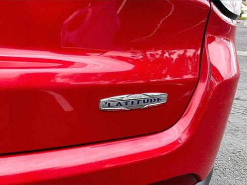 Used 2018 Jeep Compass Latitude image 29