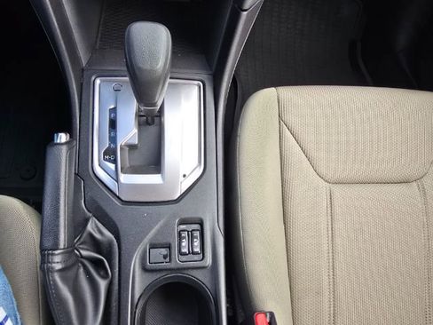 Used 2022 Subaru Impreza 2.0i Premium image 21