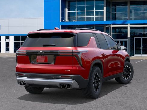 New 2026 Chevrolet Traverse Z71 w/ Driver Confidence Package AWD/4WD image 4