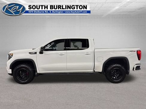 Used 2024 GMC Sierra 1500 AT4 w/ AT4 Preferred Package AWD/4WD image 4