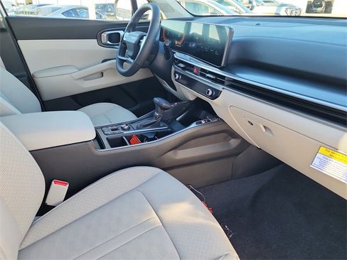 New 2026 Kia Sorento S image 18