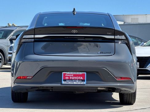 Used 2023 Toyota Prius Prime FWD image 10