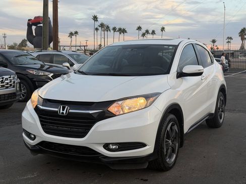 Used 2018 Honda HR-V EX image 1