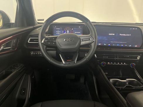 Used 2025 Chevrolet Traverse Z71 w/ Enhanced Driving Package AWD/4WD image 32