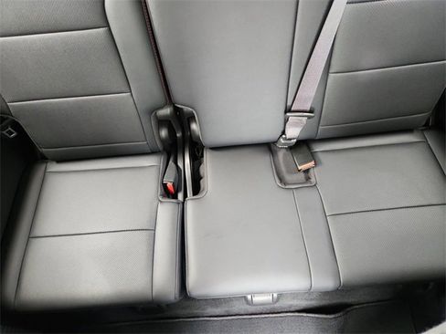 Used 2025 Chevrolet Traverse Z71 w/ Enhanced Driving Package image 36