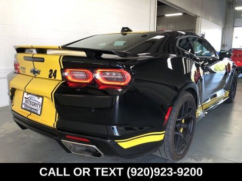 Used 2020 Chevrolet Camaro SS RWD image 10
