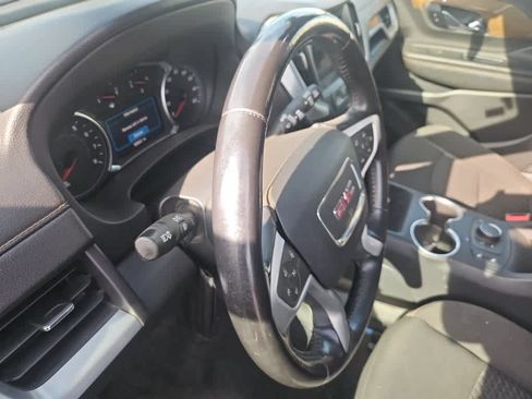 Used 2021 GMC Terrain SLE w/ Driver Convenience Package FWD image 9
