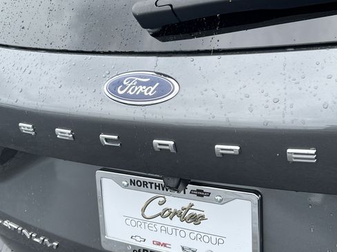 Used 2024 Ford Escape Platinum AWD/4WD image 8