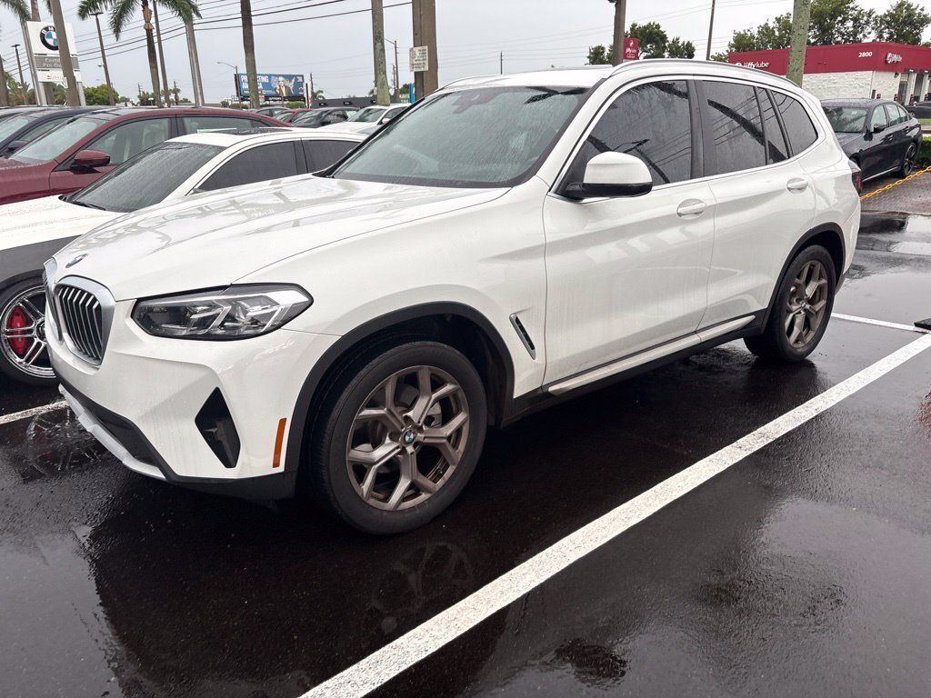 Certified 2024 BMW X3 xDrive30i w/ Premium Package AWD/4WD image 9