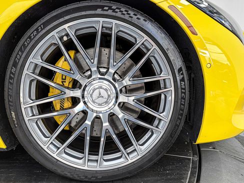 Used 2024 Mercedes-Benz AMG GT 63 image 28
