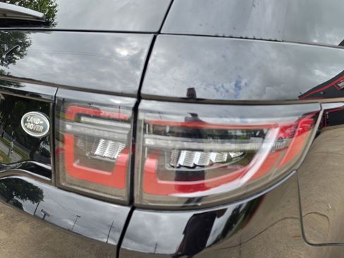 Used 2020 Land Rover Discovery Sport SE R-Dynamic image 9