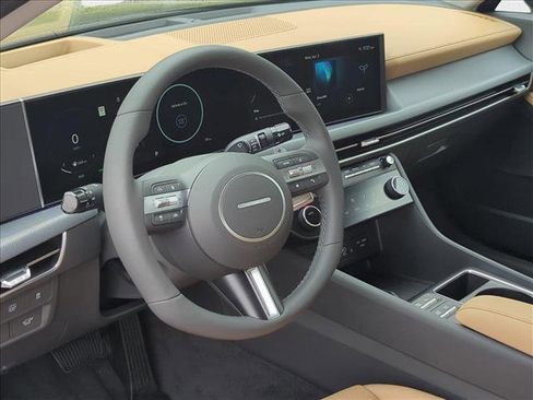 New 2025 Hyundai Sonata Limited image 3