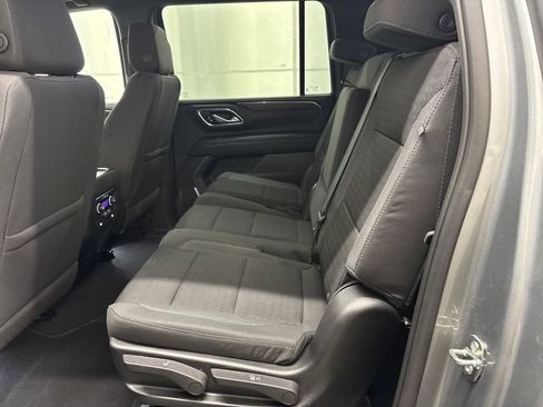 Used 2023 Chevrolet Suburban LS image 25