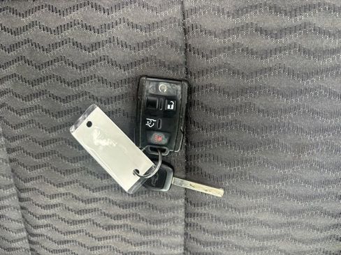 Used 2020 Chevrolet Tahoe LS w/ Enhanced Driver Alert Package image 21