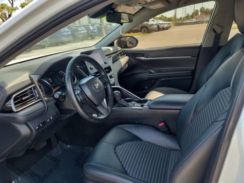 Used 2023 Toyota Camry SE image 11