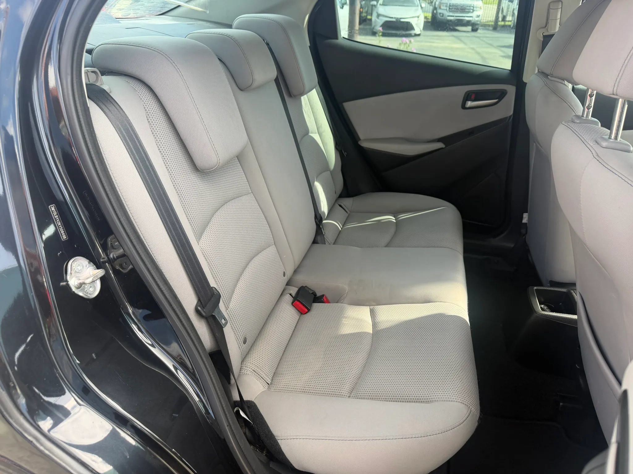 Used 2019 Toyota Yaris LE FWD image 13