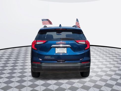Certified 2022 GMC Terrain SLE w/ Driver Convenience Package image 7