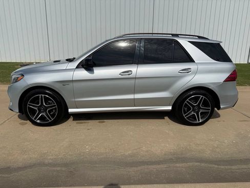 Used 2018 Mercedes-Benz GLE 43 AMG 4MATIC image 2
