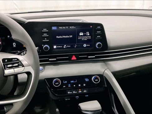 Used 2023 Hyundai Elantra SEL w/ Cargo Package image 18