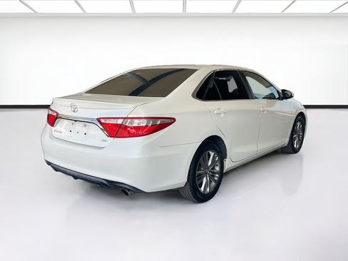 Used 2017 Toyota Camry SE FWD image 4