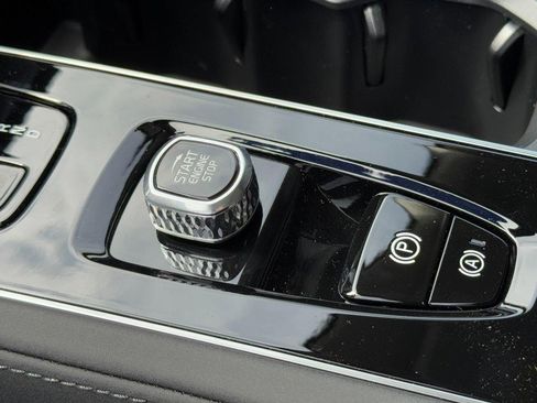 New 2026 Volvo XC90 B5 Plus w/ Protection Package image 13