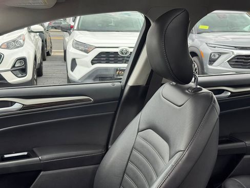 Used 2015 Ford Fusion SE w/ Equipment Group 202A FWD image 23