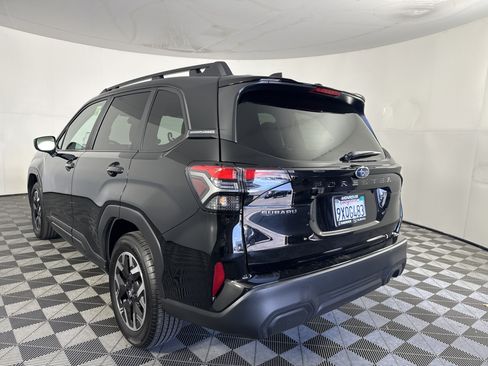 Used 2026 Subaru Forester Premium AWD/4WD image 8