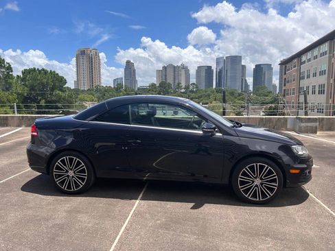 Used 2013 Volkswagen Eos FWD image 13