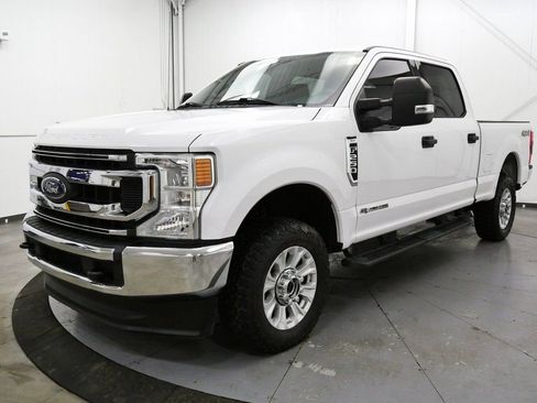 Used 2020 Ford F250 XLT image 3