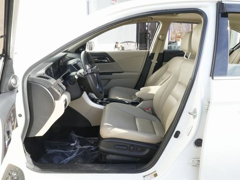 Used 2016 Honda Accord EX-L image 23