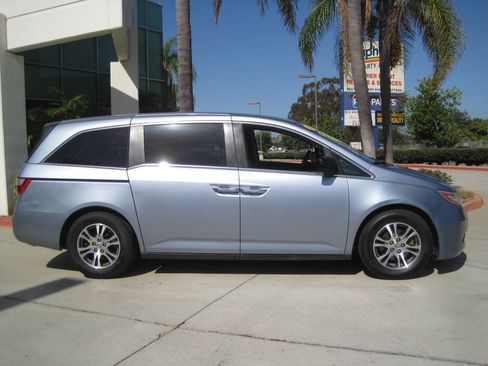 Used 2012 Honda Odyssey EX image 7