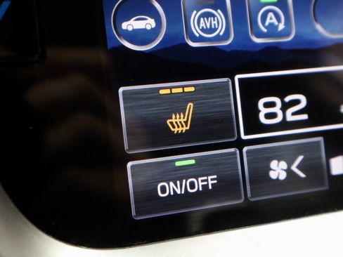 Used 2020 Subaru Legacy Premium image 4