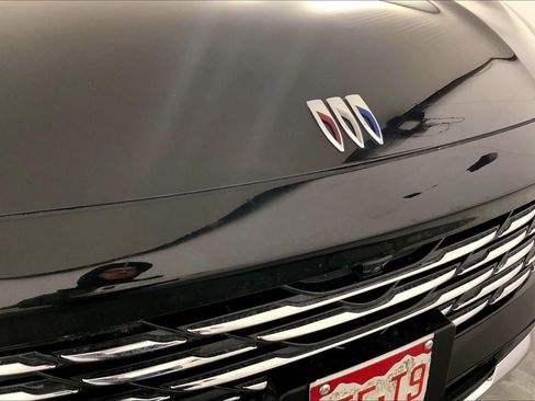 Used 2025 Buick Envision Preferred image 28