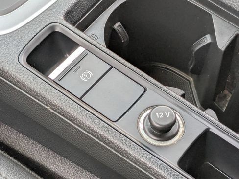 Used 2020 Audi Q3 2.0T Premium image 28