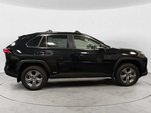 Used 2025 Toyota RAV4 XLE w/ Convenience Package AWD/4WD image 6