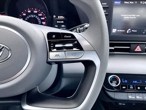 Used 2023 Hyundai Elantra SEL w/ Cargo Package image 27