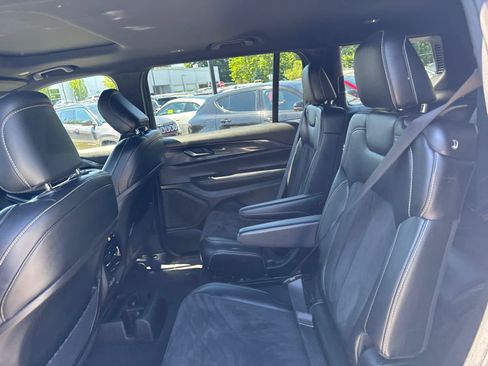 Used 2023 Jeep Grand Cherokee L Laredo AWD/4WD image 28