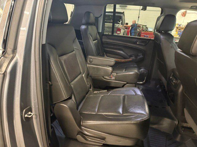 Used 2018 Chevrolet Suburban Premier AWD/4WD image 20