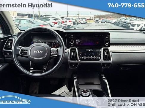 Used 2023 Kia Sorento EX AWD/4WD image 6