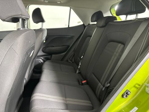 Used 2023 Hyundai Venue SEL FWD image 20