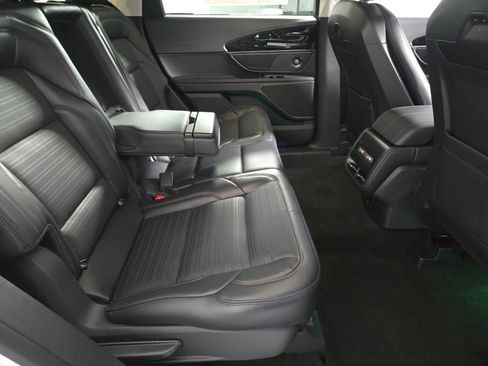 New 2026 Lincoln Nautilus Reserve AWD/4WD image 19