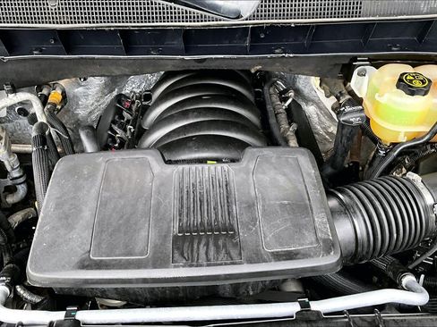 Used 2019 Chevrolet Silverado 1500 High Country w/ Technology Package image 32