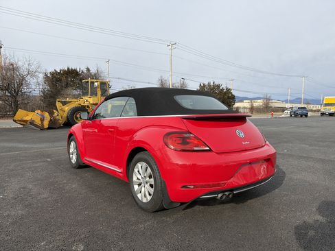 Used 2019 Volkswagen Beetle 2.0T S image 8
