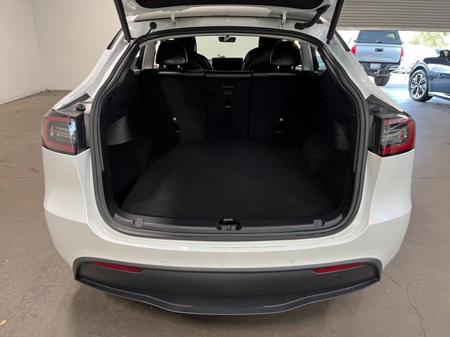Used 2021 Tesla Model Y Long Range AWD/4WD image 17