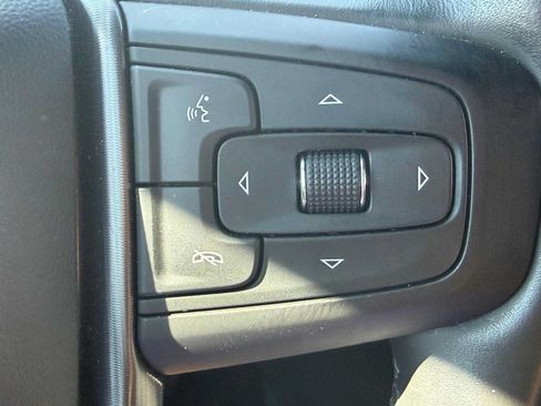 Used 2024 GMC Yukon Denali Ultimate AWD/4WD image 18