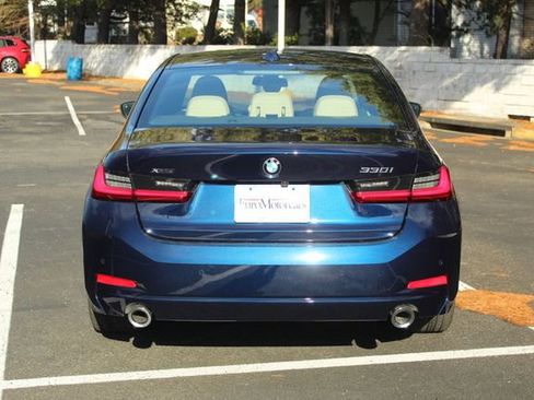 New 2026 BMW 330i xDrive Sedan w/ Premium Package image 7