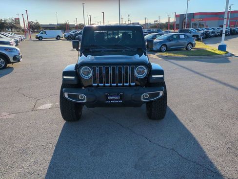 Used 2020 Jeep Gladiator Overland image 3